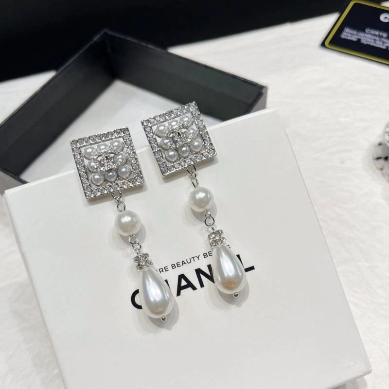 Chanel Earrings Resilient 227699