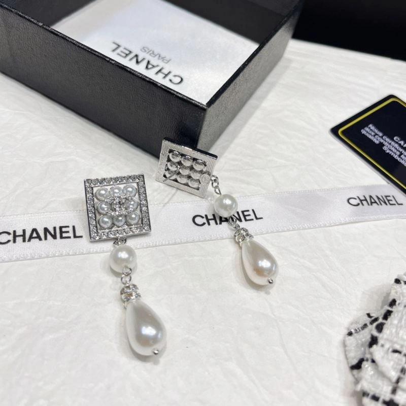 Chanel Earrings Resilient 227699