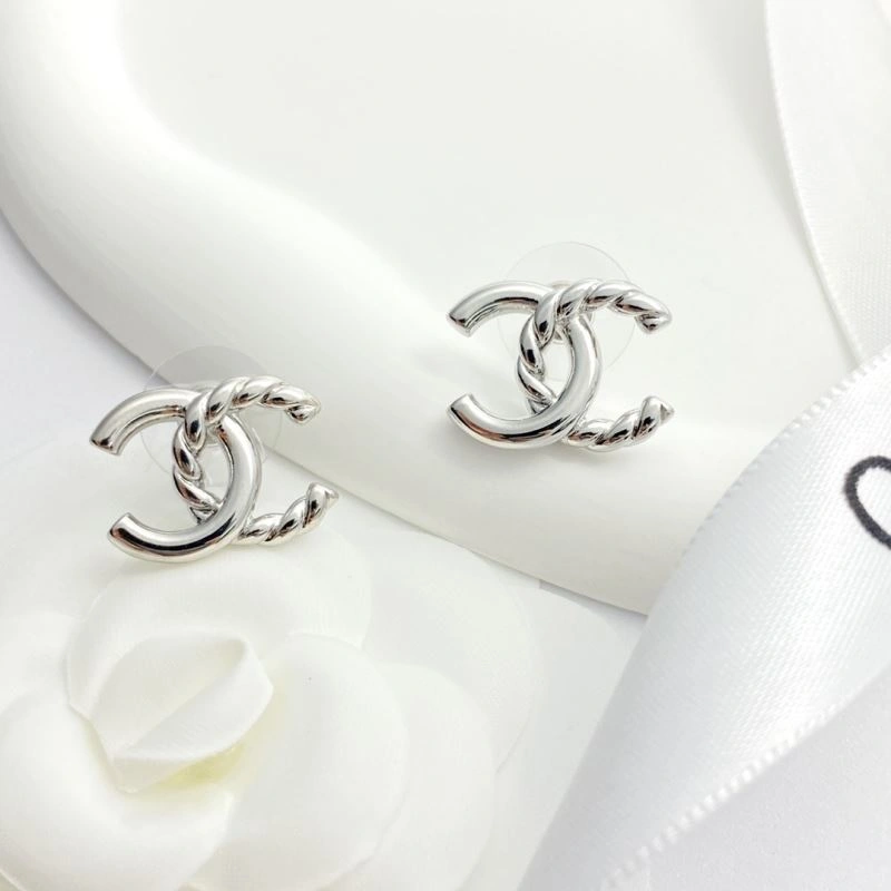 Supportive Chanel Earrings 227694