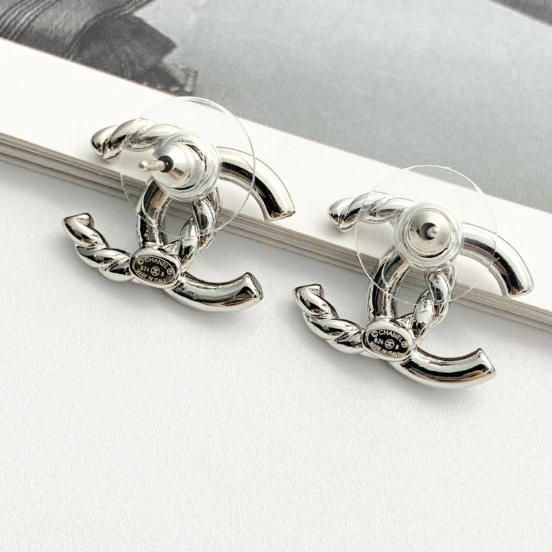 Supportive Chanel Earrings 227694