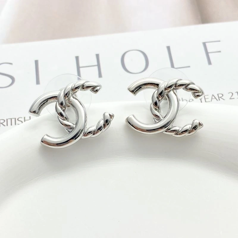 Supportive Chanel Earrings 227694