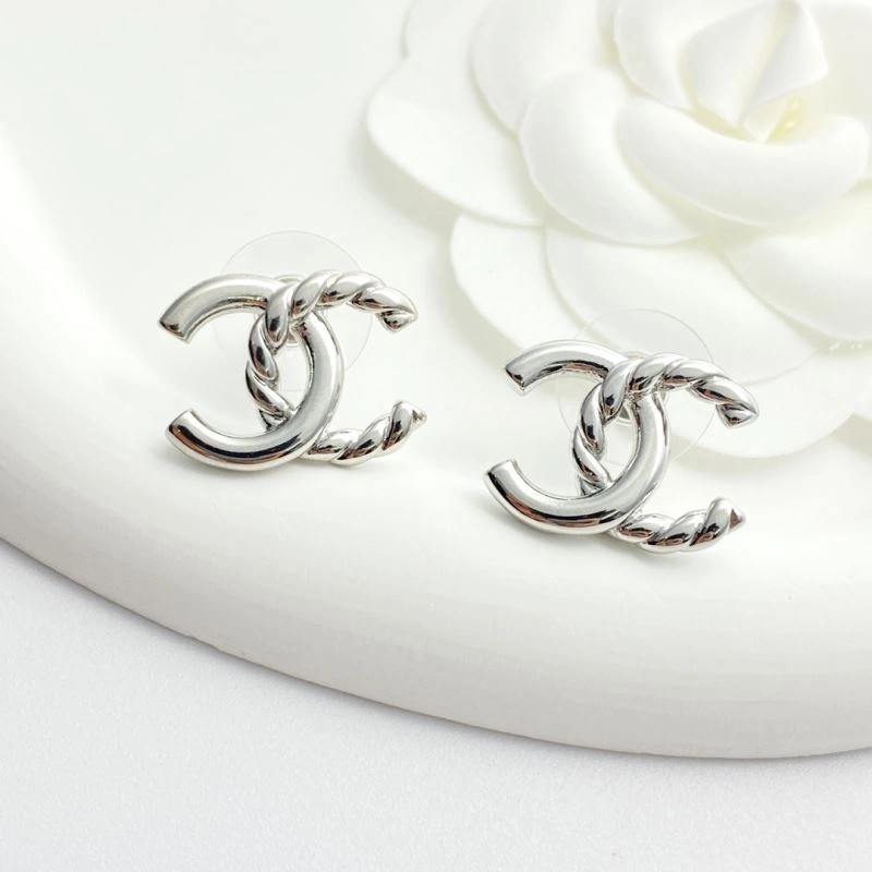 Supportive Chanel Earrings 227694