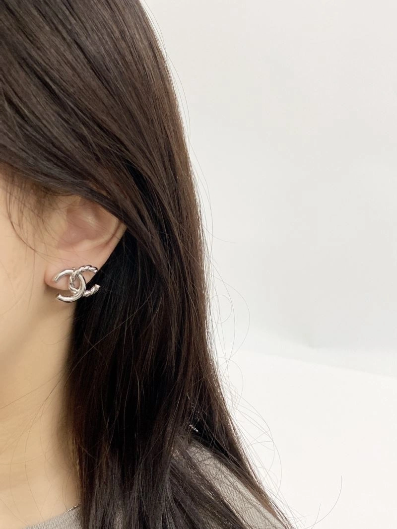 Supportive Chanel Earrings 227694