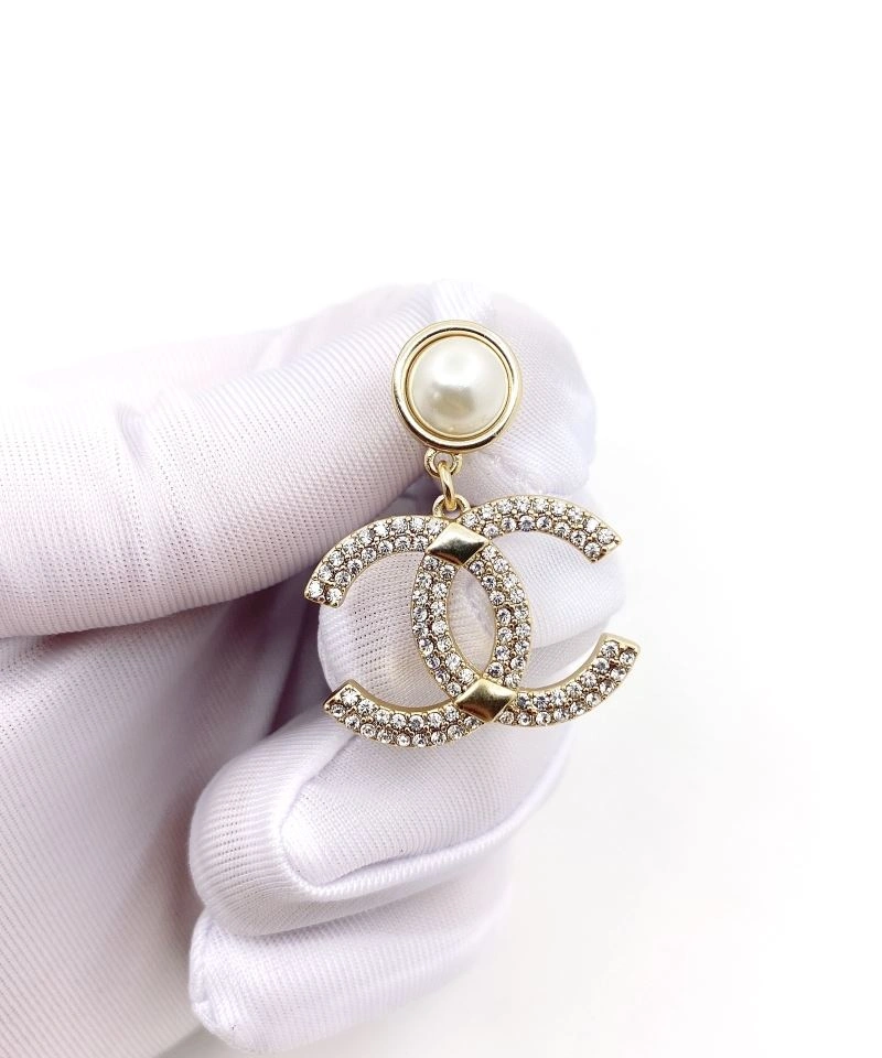 Chanel Earrings Compact 227717