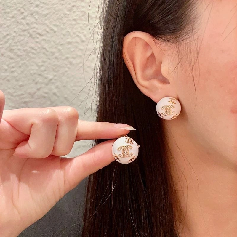 Chanel Earrings Lightweight 227711