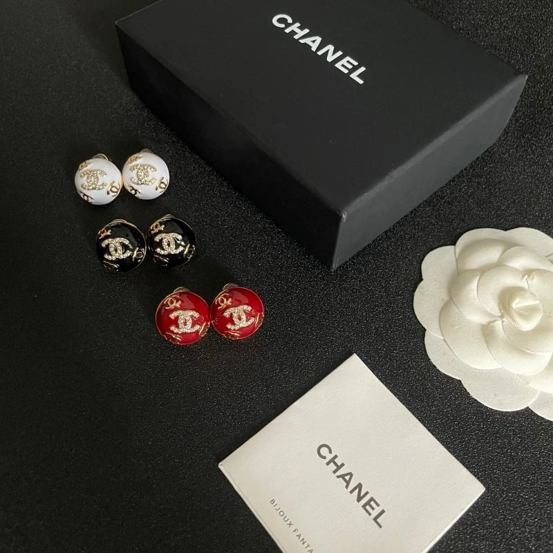 Chanel Earrings Lightweight 227711