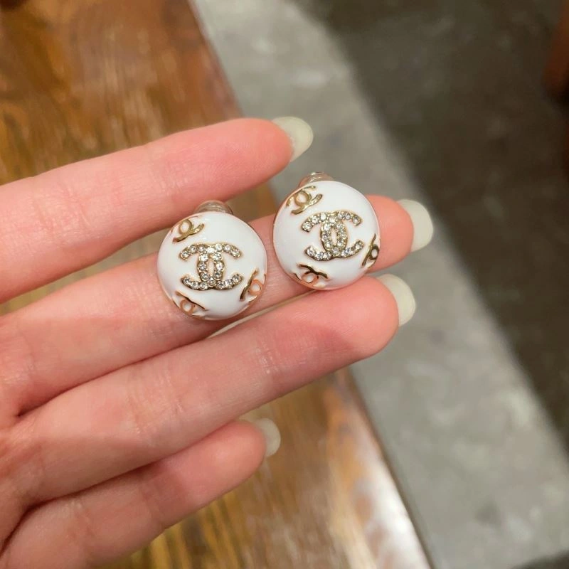 Chanel Earrings Lightweight 227711