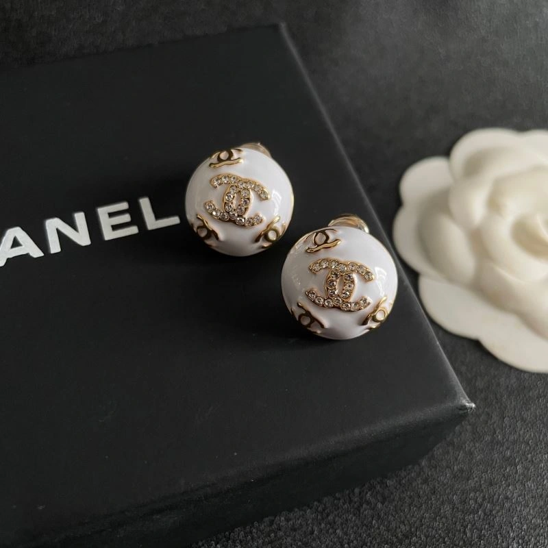 Chanel Earrings Lightweight 227711