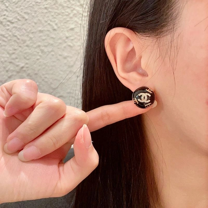 HighPerformance Chanel Earrings 227668