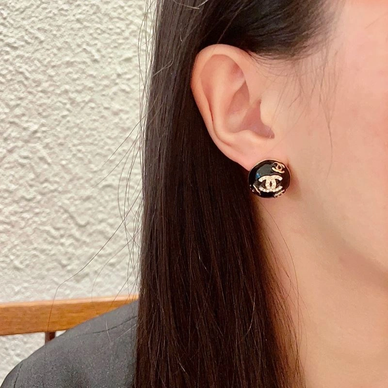 HighPerformance Chanel Earrings 227668