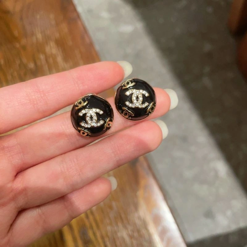 HighPerformance Chanel Earrings 227668