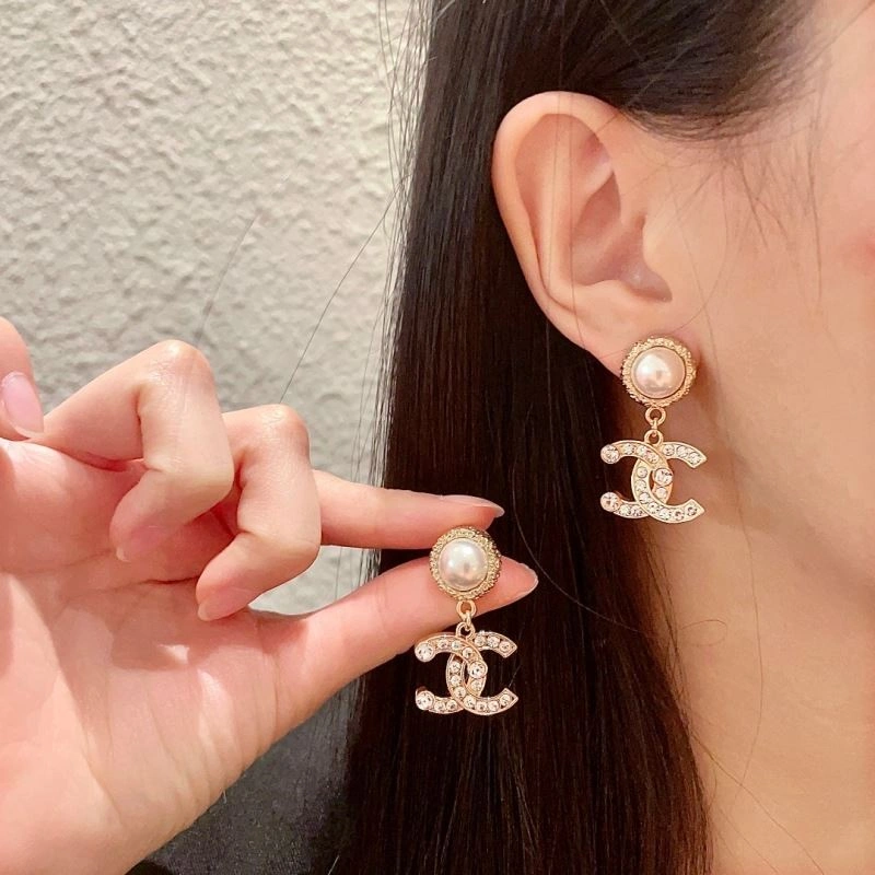 Sporty Chanel Earrings 227630