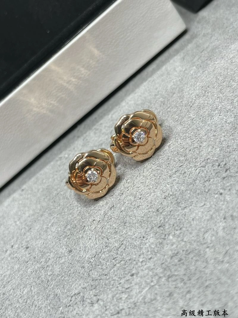 Stylish Chanel Earrings 227617