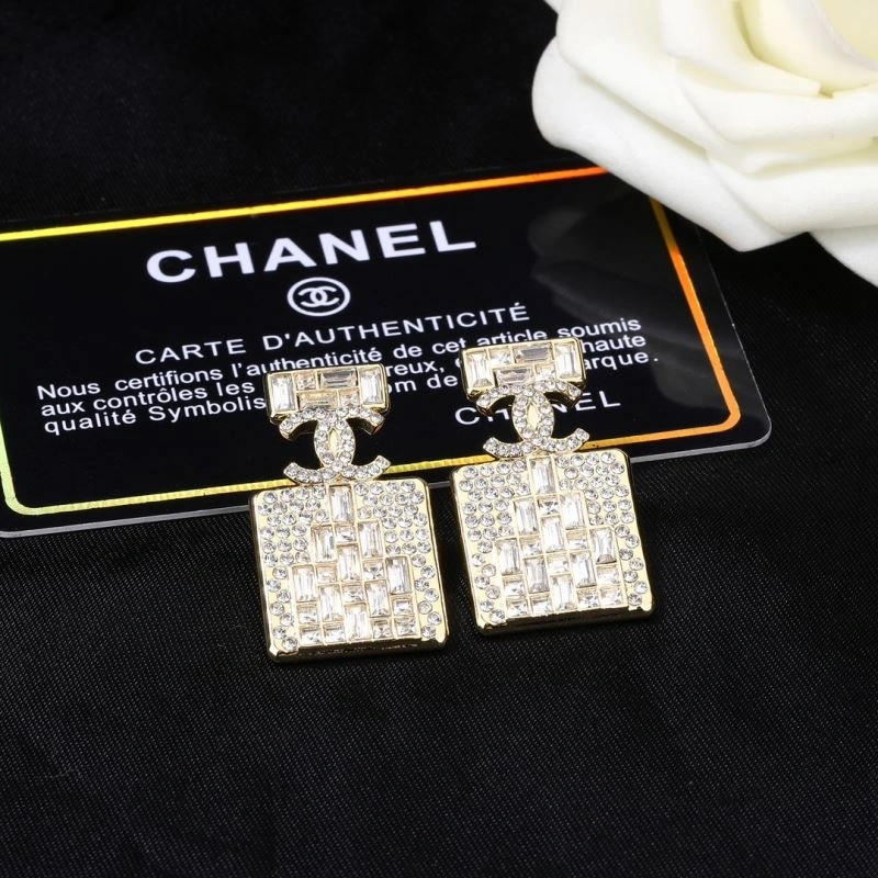 Chanel Earrings Snug 227638