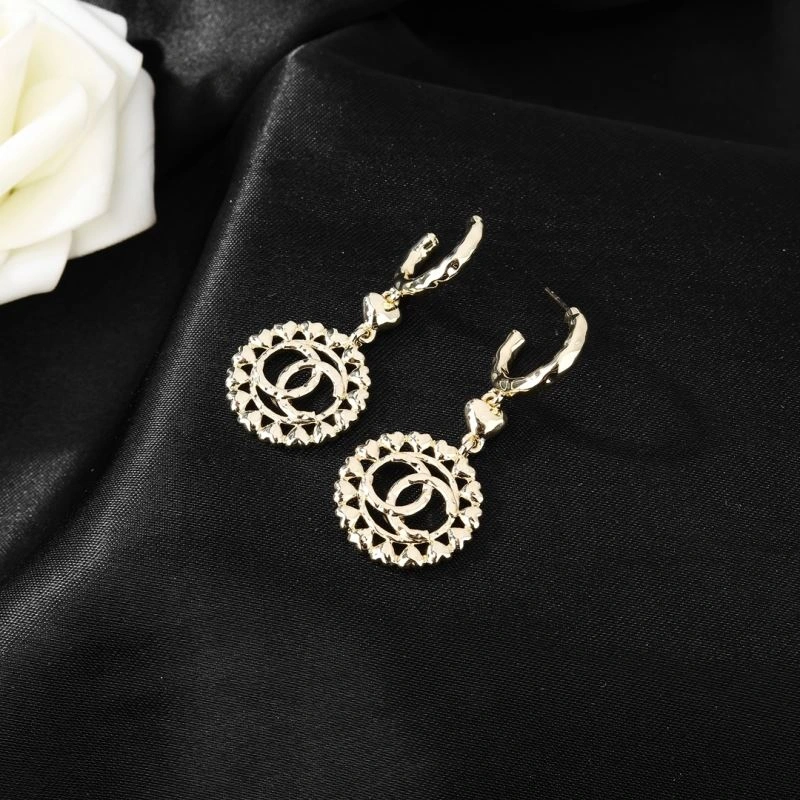 Reliable Chanel Earrings 227569