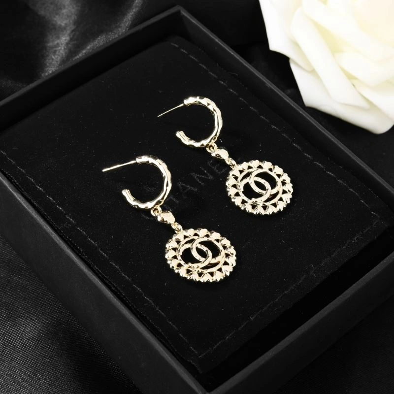 Reliable Chanel Earrings 227569