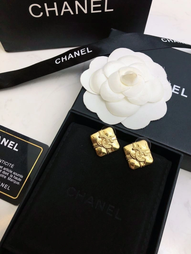 Chanel Earrings Practical 227546