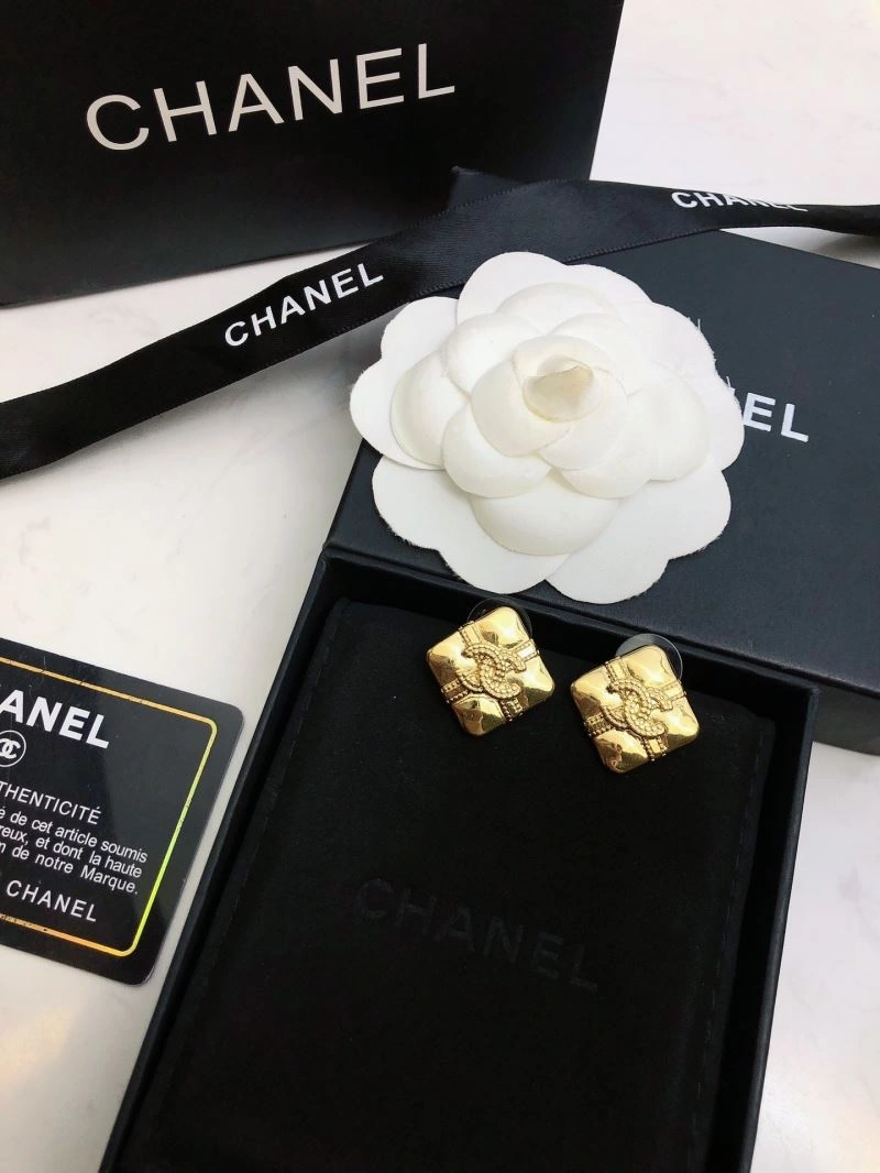 Chanel Earrings Practical 227546