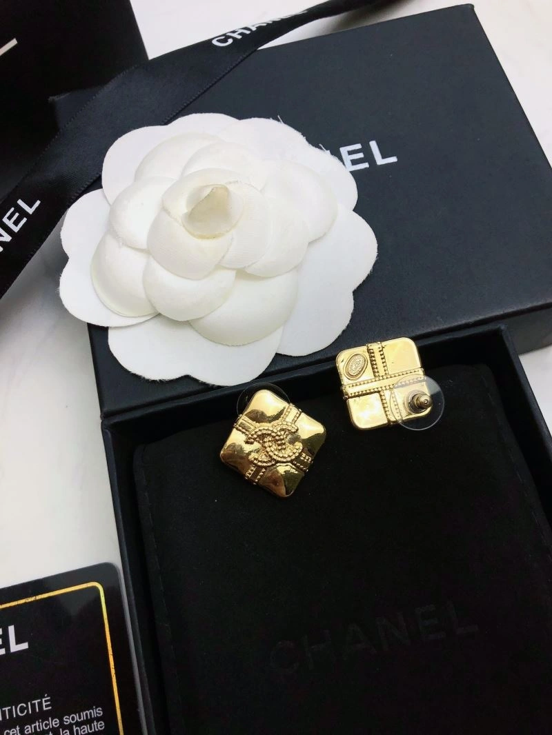 Chanel Earrings Practical 227546