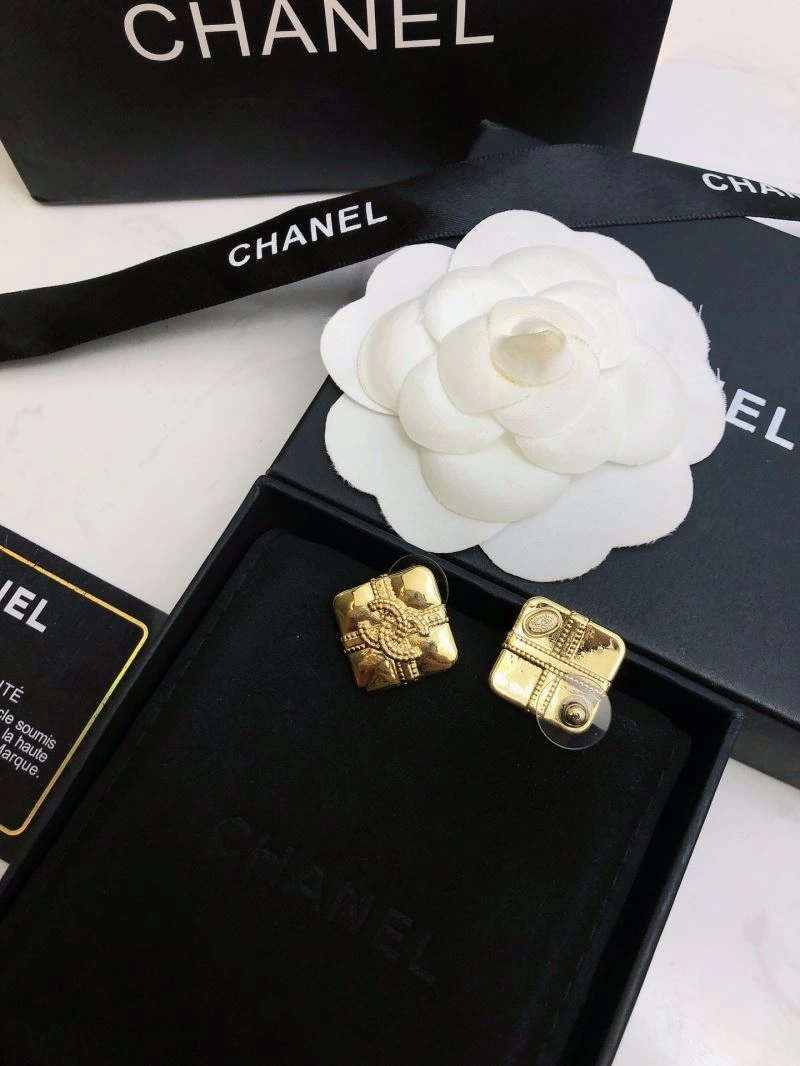 Chanel Earrings Practical 227546