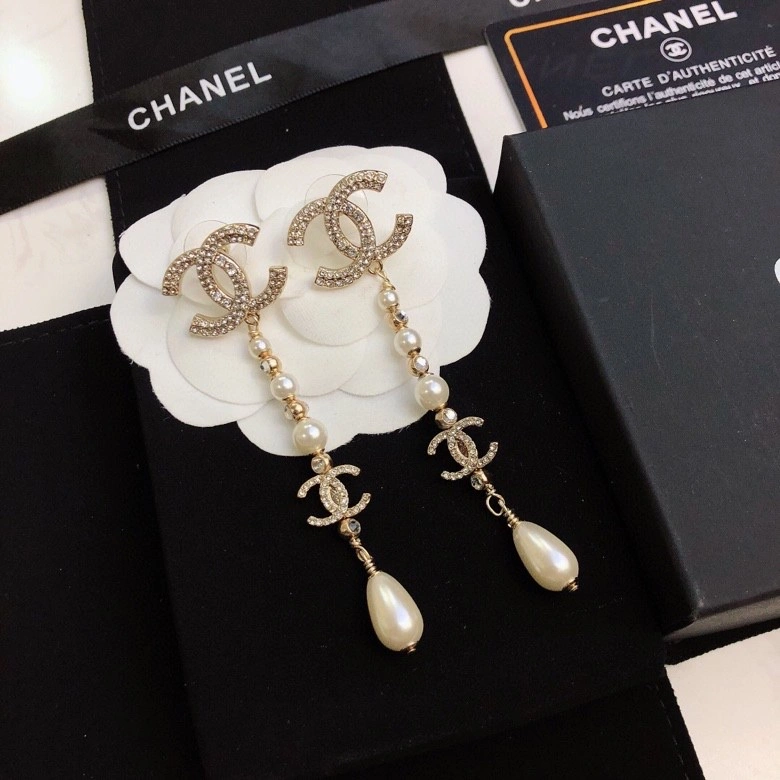 Chic Chanel Earrings 227538