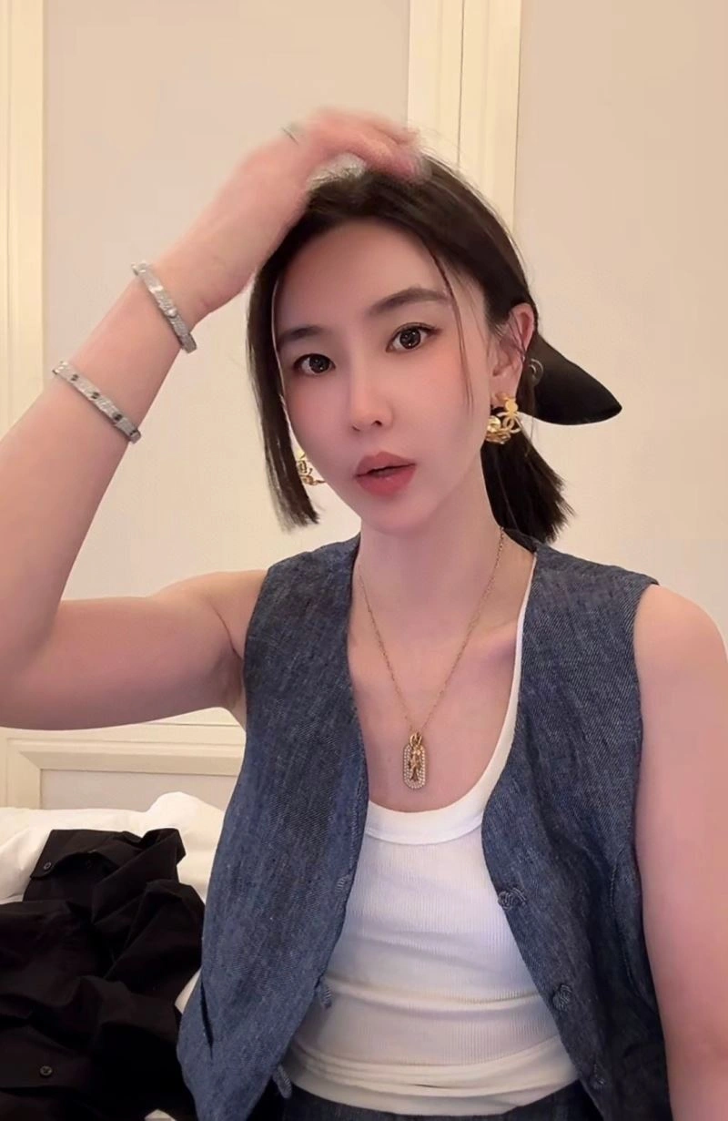 Chanel Earrings Resilient 227573