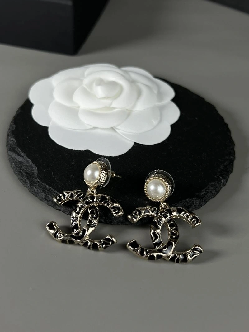 Trendsetting Chanel Earrings 227526