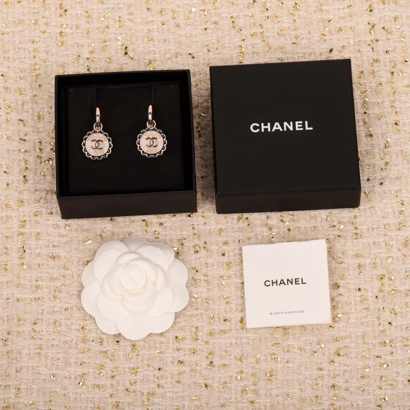 Trendsetting Chanel Earrings 227581