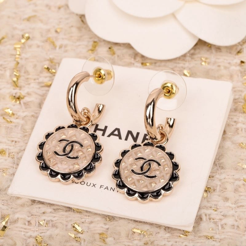 Trendsetting Chanel Earrings 227581
