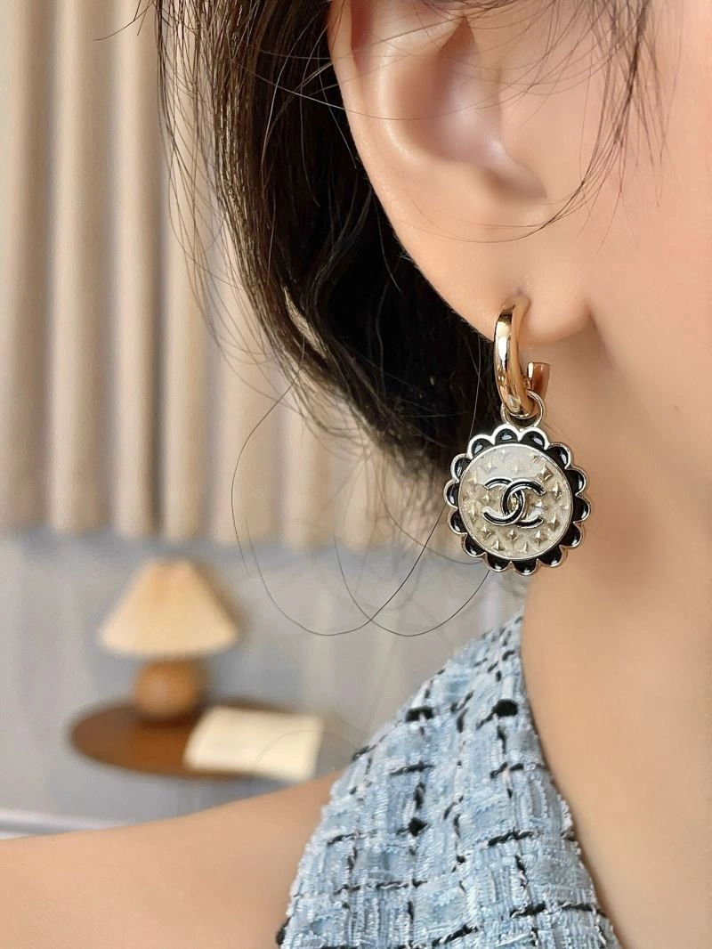 Trendsetting Chanel Earrings 227581