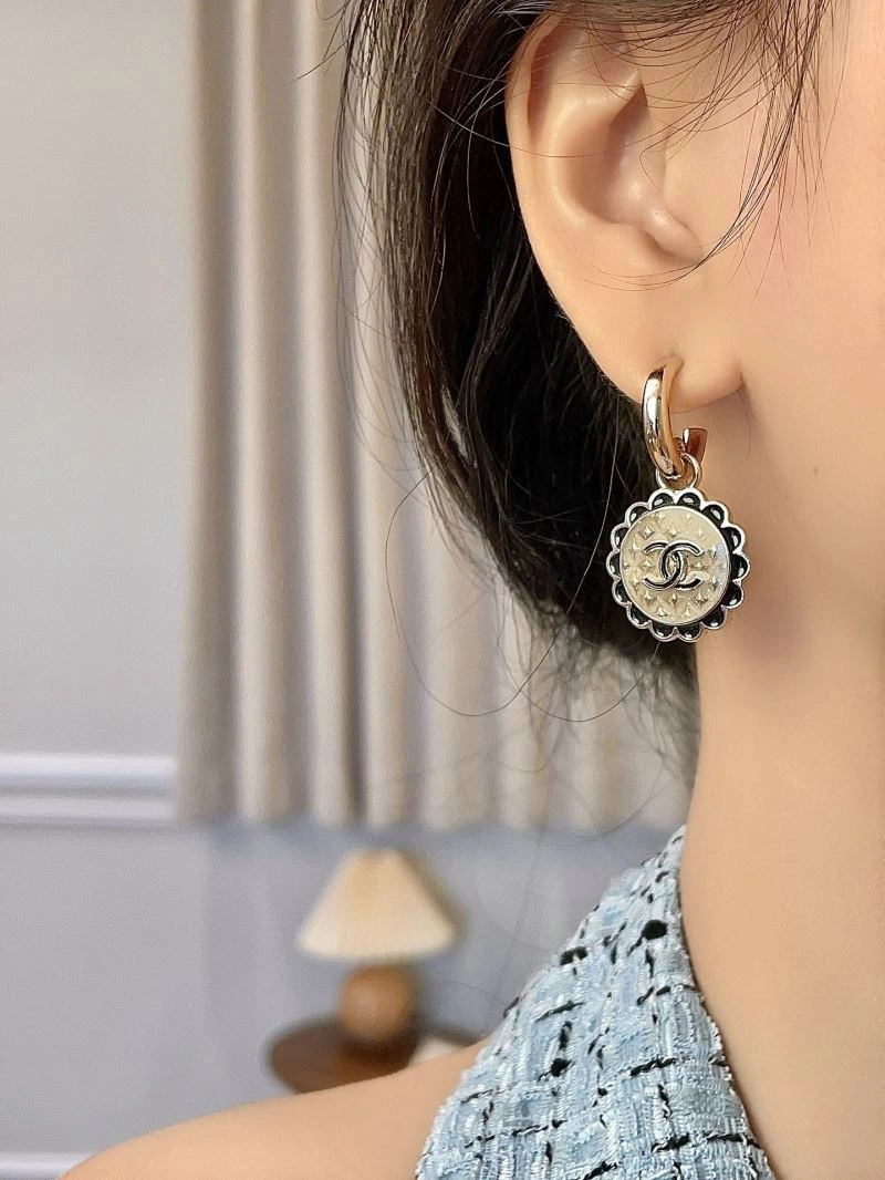 Trendsetting Chanel Earrings 227581