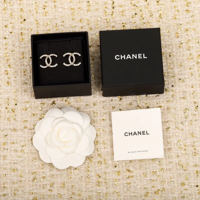 Lightweight Chanel Earrings 227503
