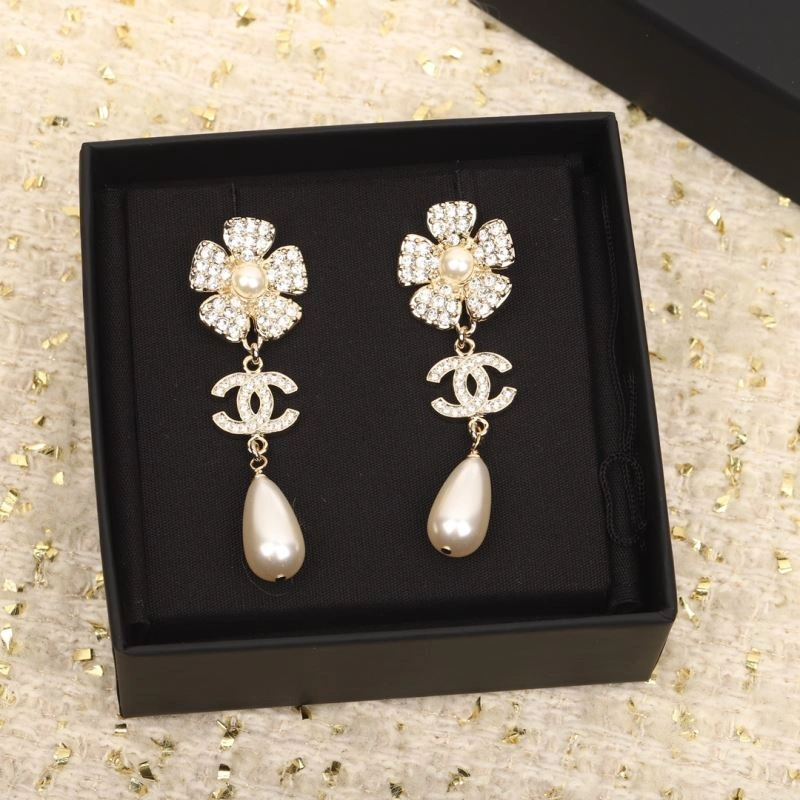 Chanel Earrings Trendsetting 227501