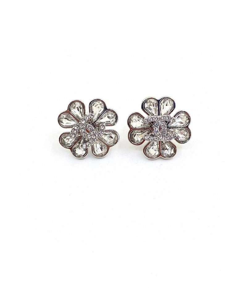 Popular Chanel Earrings 227489