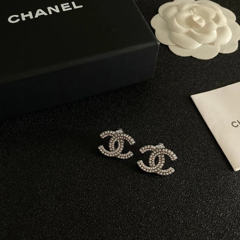 Chanel Earrings Packable 227460