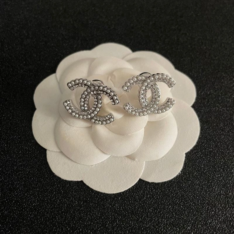 Chanel Earrings Packable 227460