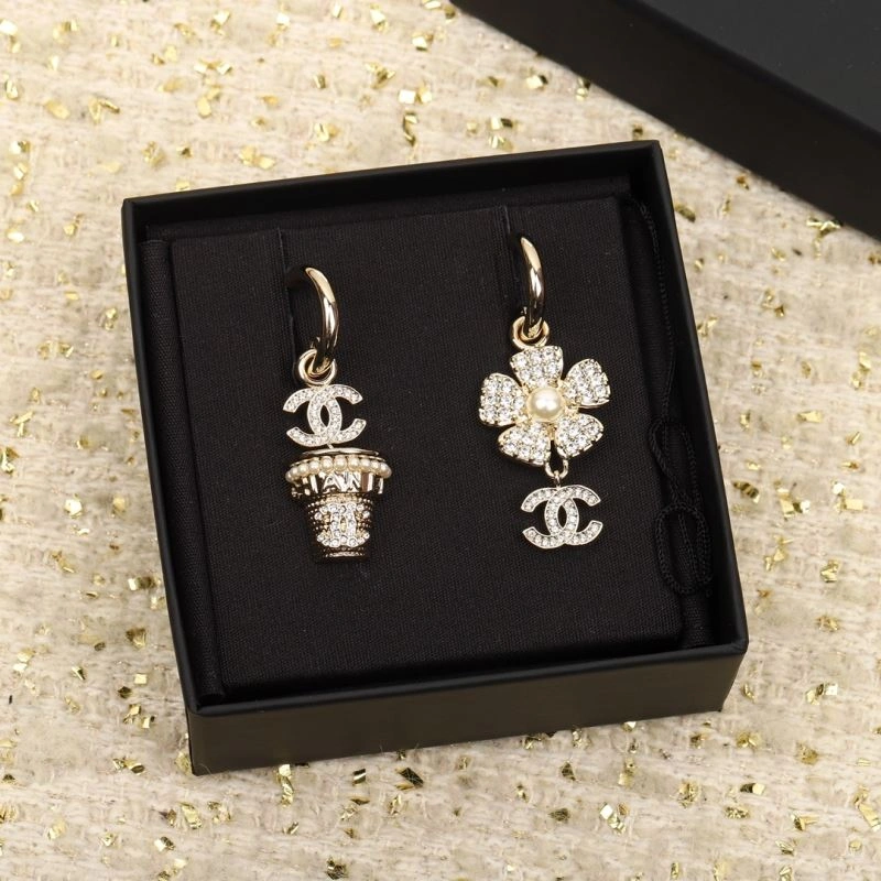 TechFriendly Chanel Earrings 227544