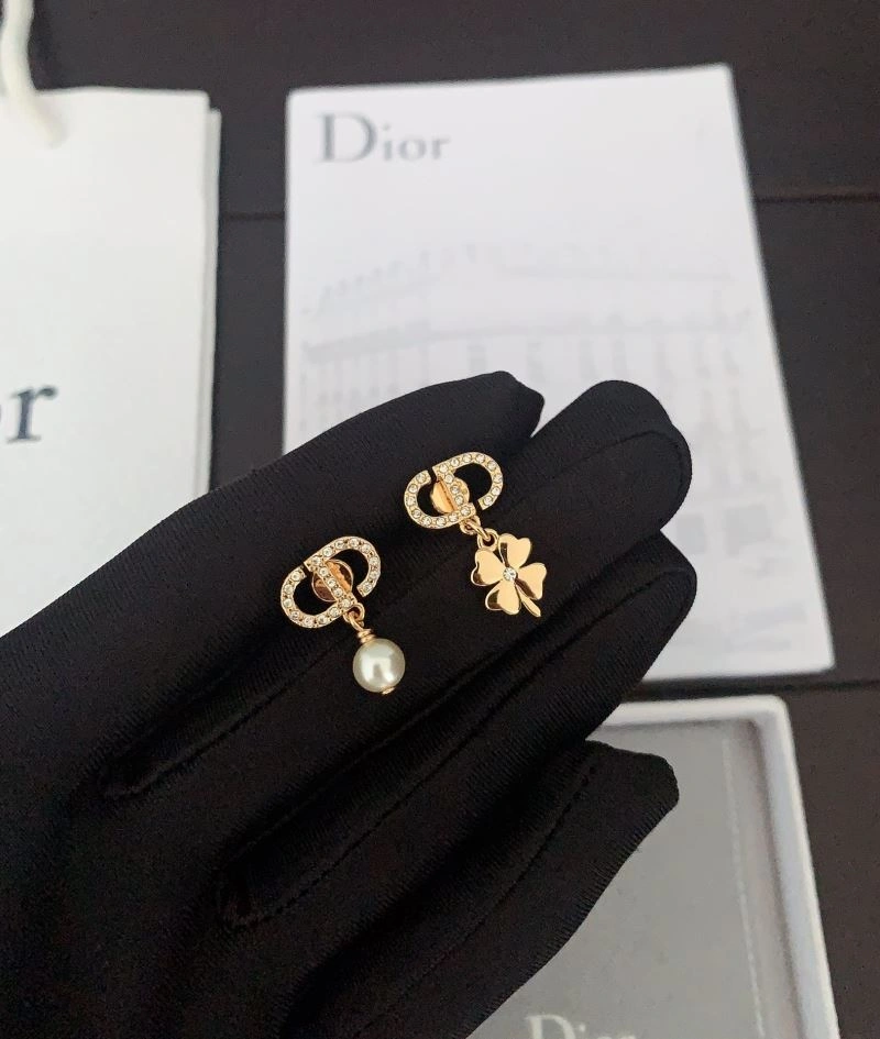 Chanel Earrings Minimalist 227516