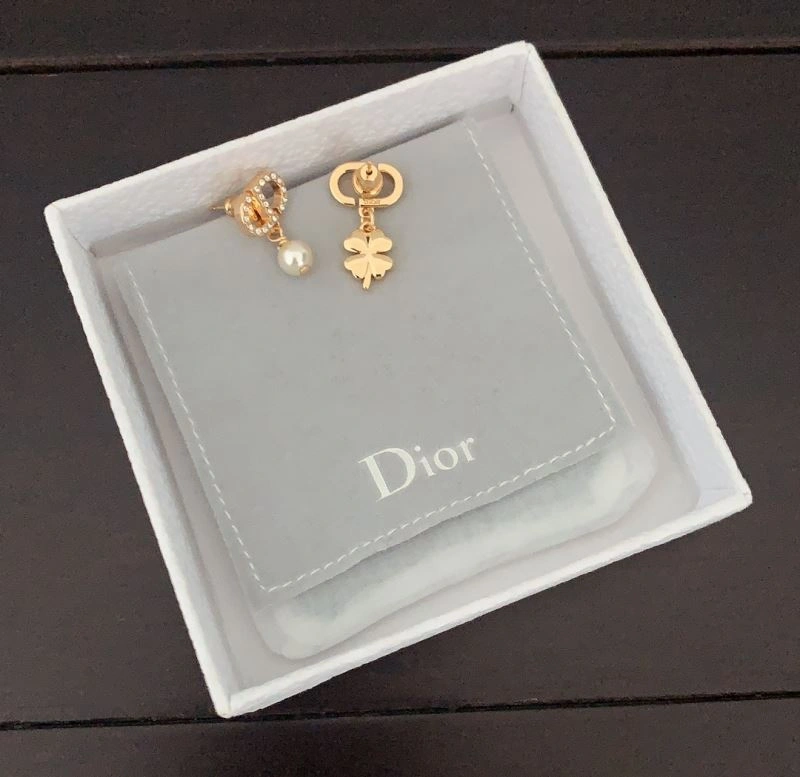 Chanel Earrings Minimalist 227516