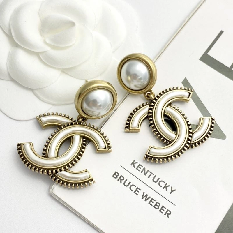 Effortless Chanel Earrings 227454