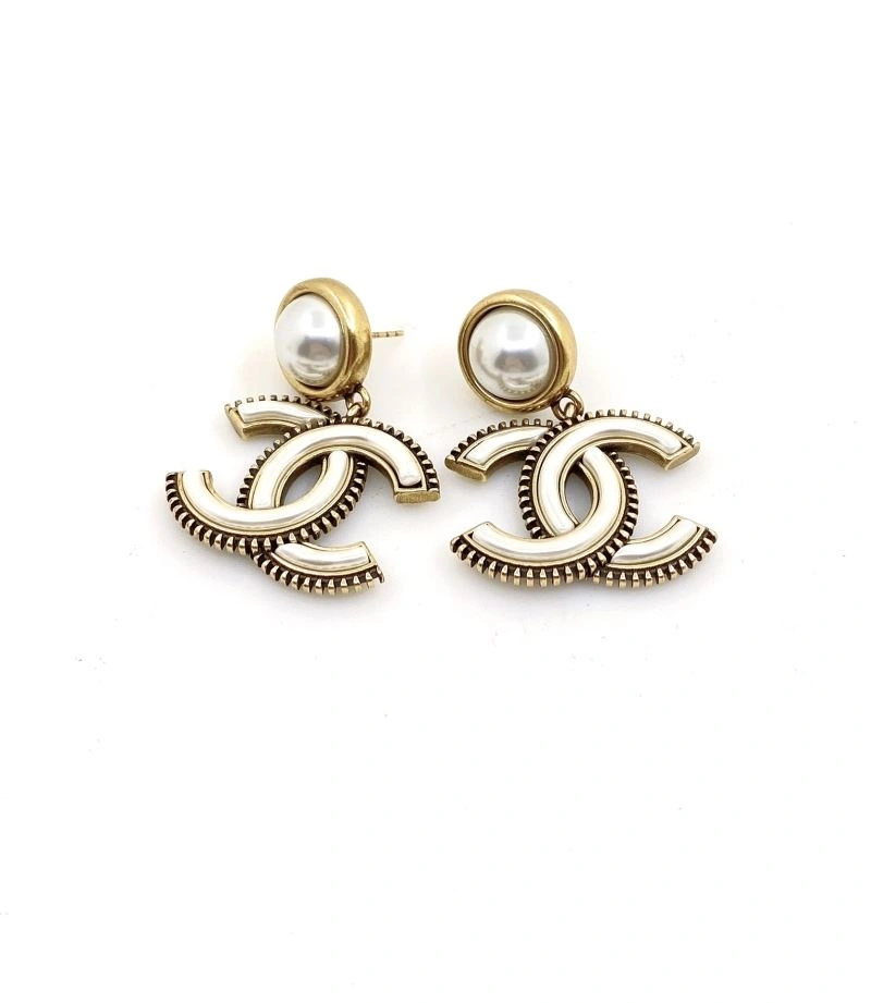Trendsetting Chanel Earrings 227418
