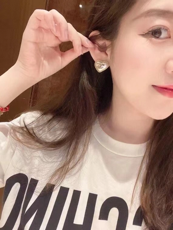 Snug Chanel Earrings 227406