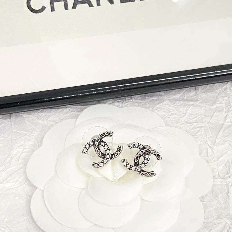 Chanel Earrings Comfortable 227390