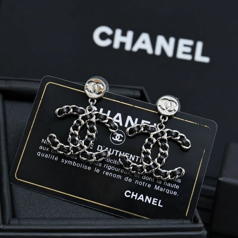 Chanel Earrings Compact 227380