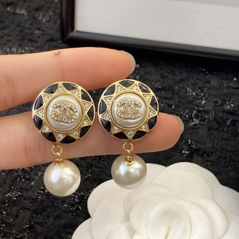 Chanel Earrings Durable 227368