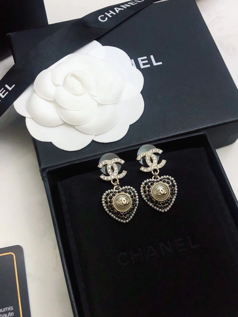 WellDesigned Chanel Earrings 227339