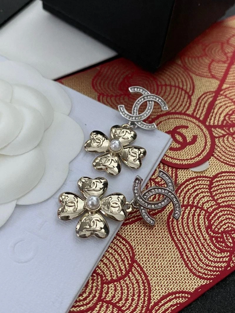 Chanel Earrings MoistureWicking 227375