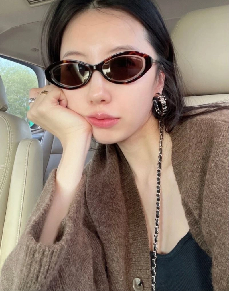 Comfortable Chanel Earrings 227321