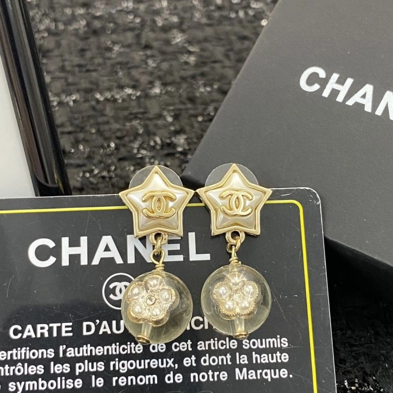 Effortless Chanel Earrings 227302