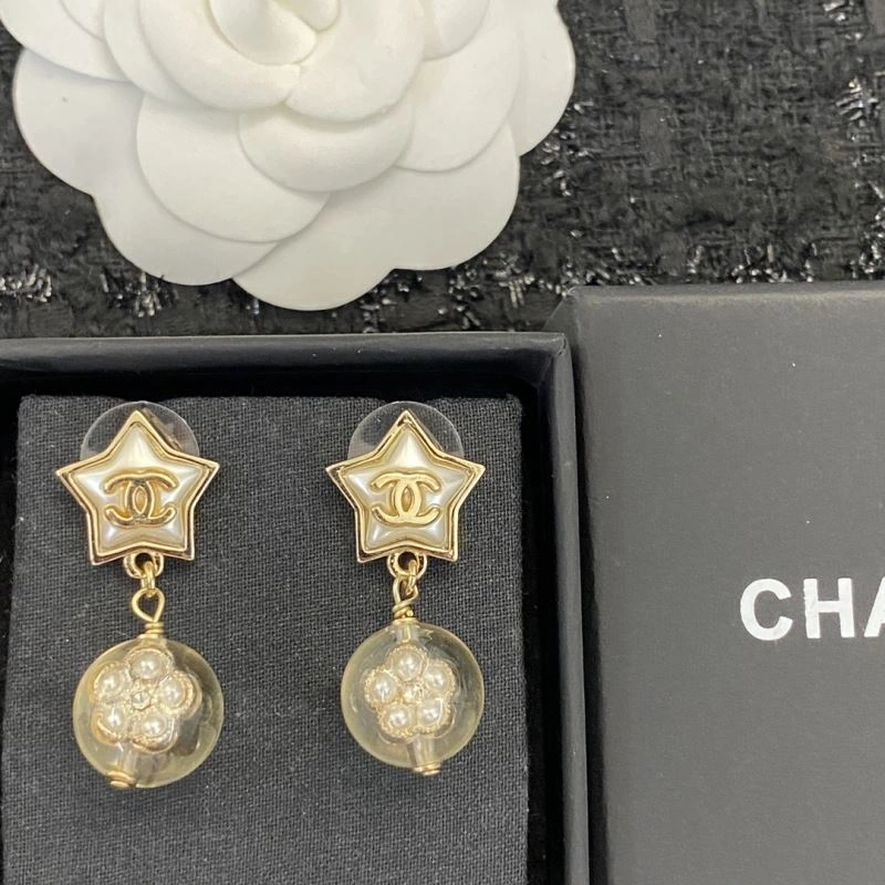 Effortless Chanel Earrings 227302